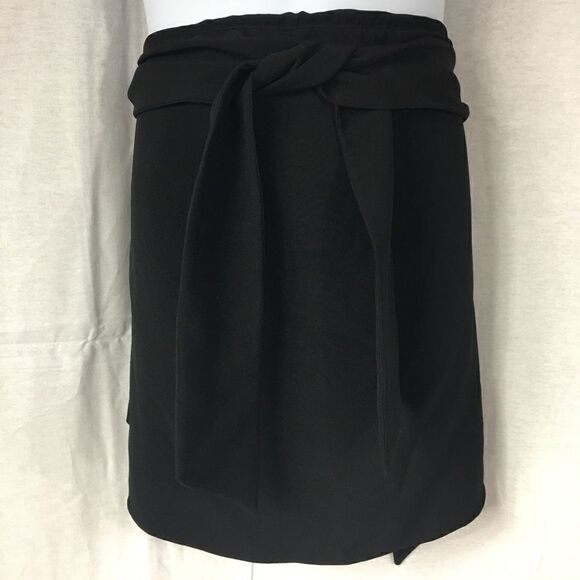 Copper& Ella black skirt tie front medium easycare - Picture 2 of 6